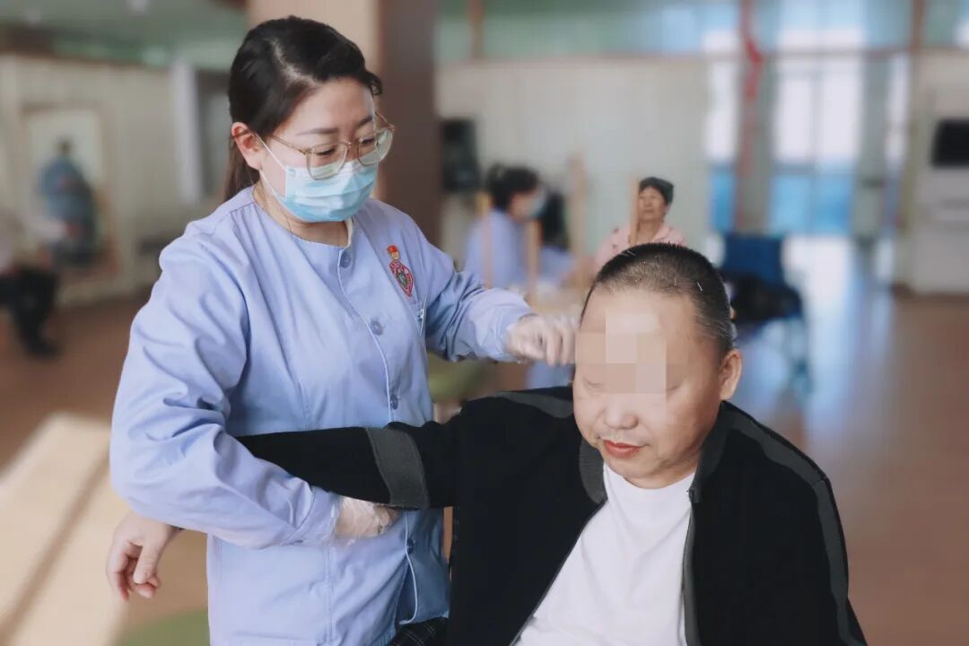 什么是康复机器人【步行训练的好帮手】下肢康复训练机器人_https://www.jmylbn.com_新闻资讯_第21张