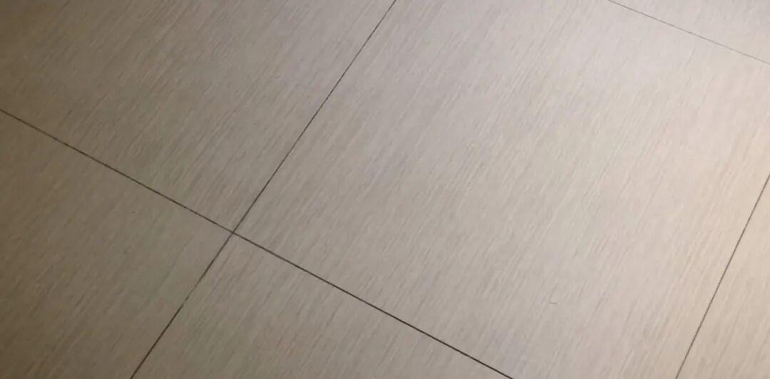 地板砖木的好还是瓷的好_瓷砖和木地板哪个好_地板瓷砖木好还是岩板