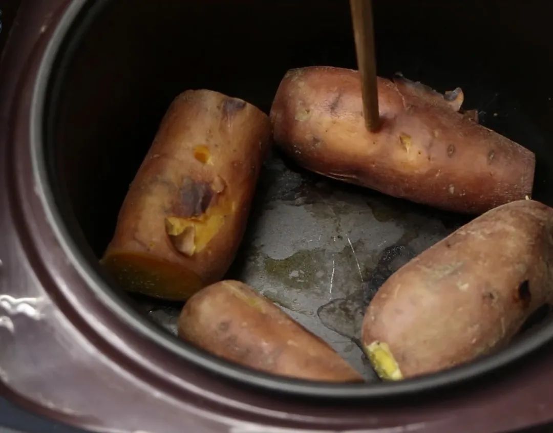 在家烤红薯，扔电饭锅里就搞定，香甜流蜜，简单实用，不用买了插图5