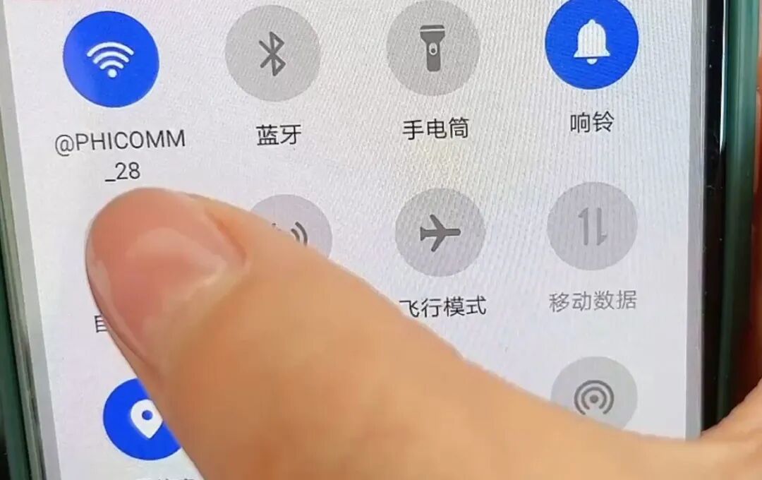 没手机登陆微信_登录微信带没手机怎么办_没带手机登录微信