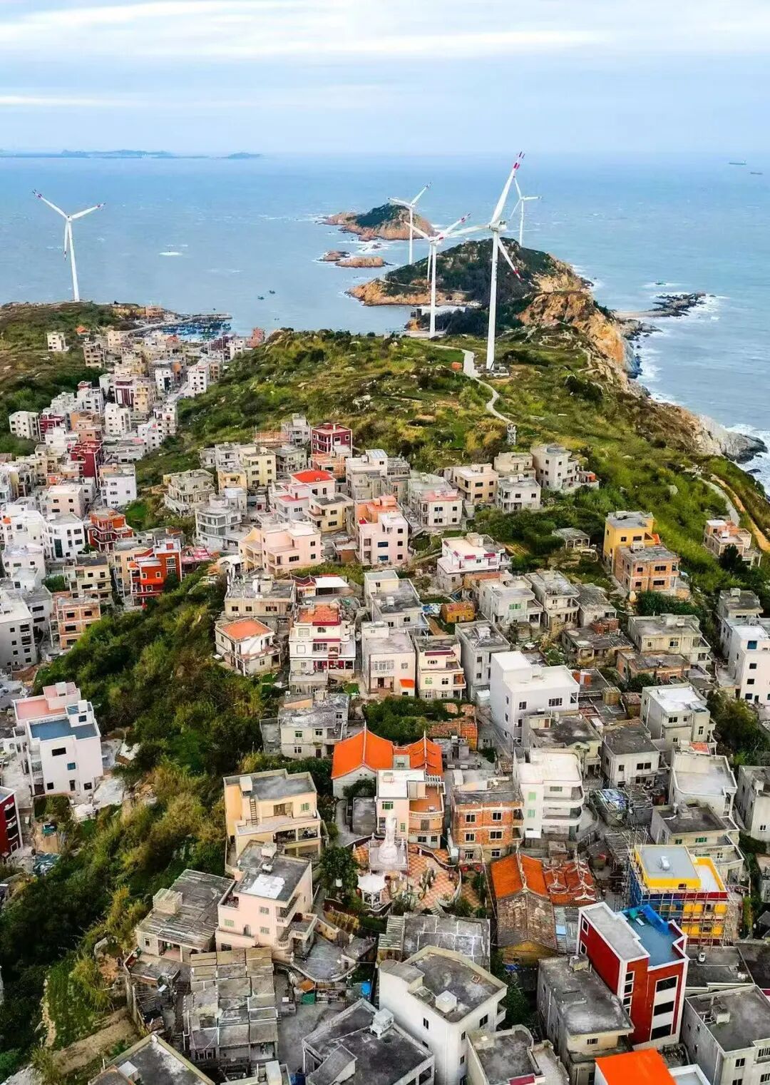 年味不输潮州，与台湾隔海相望的山海小城，遍地10块钱小吃，冬日还能追橘子海夕阳