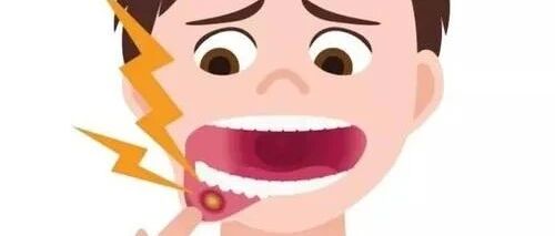 爱长口腔溃疡的人，这几种东西要少吃