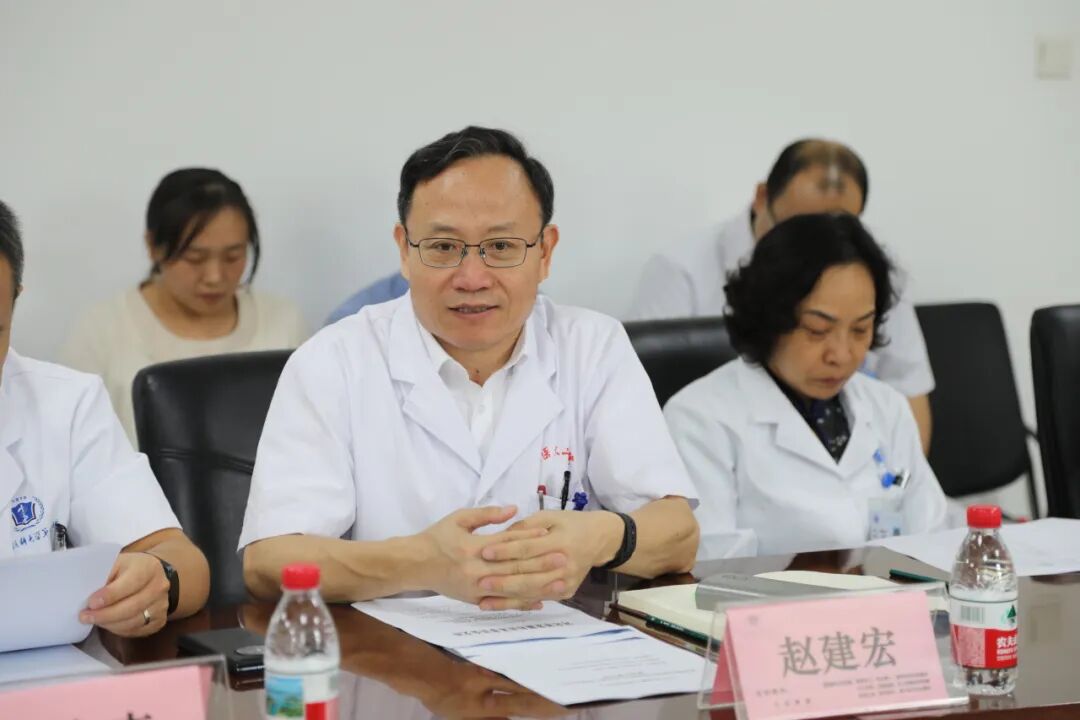 赵建宏教授介绍了"医学微生物组与临床转化河北省工程研究中心的建设