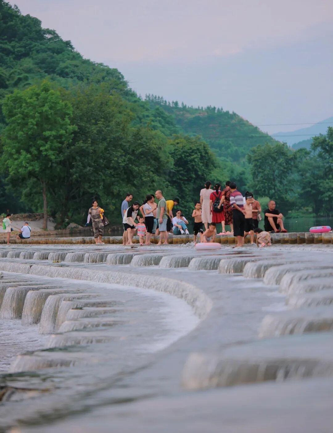 【慢享山水●轻奢度假西溪森林温泉】￥699纯玩3天~泡原生态森林温泉+享无边际温泉池、金秋赏银杏黄金大道、千年古老原始瑶寨