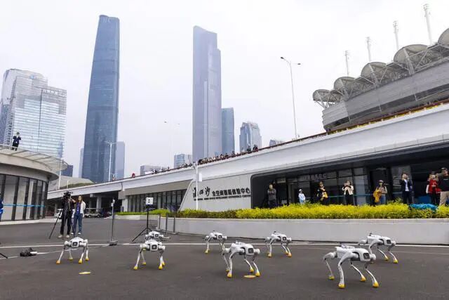 元旦上演“机器人大秀”，广州海心沙科技岛·未来岛正式启航