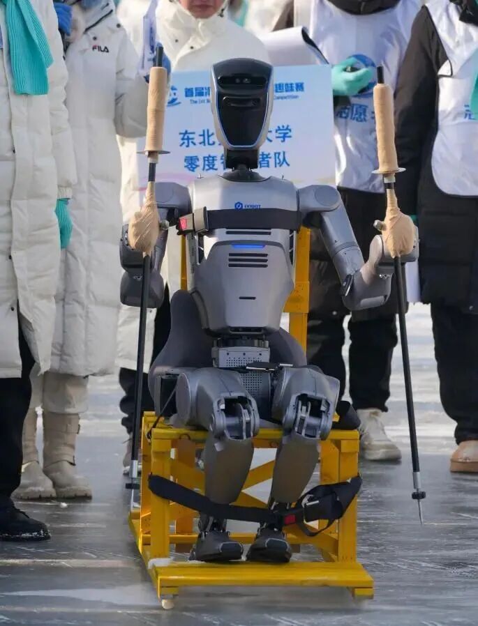 长春：机器人竞技冰雪中