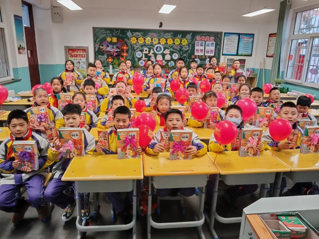 6.中卫三小 2025.2.17 开学迎新2.jpg