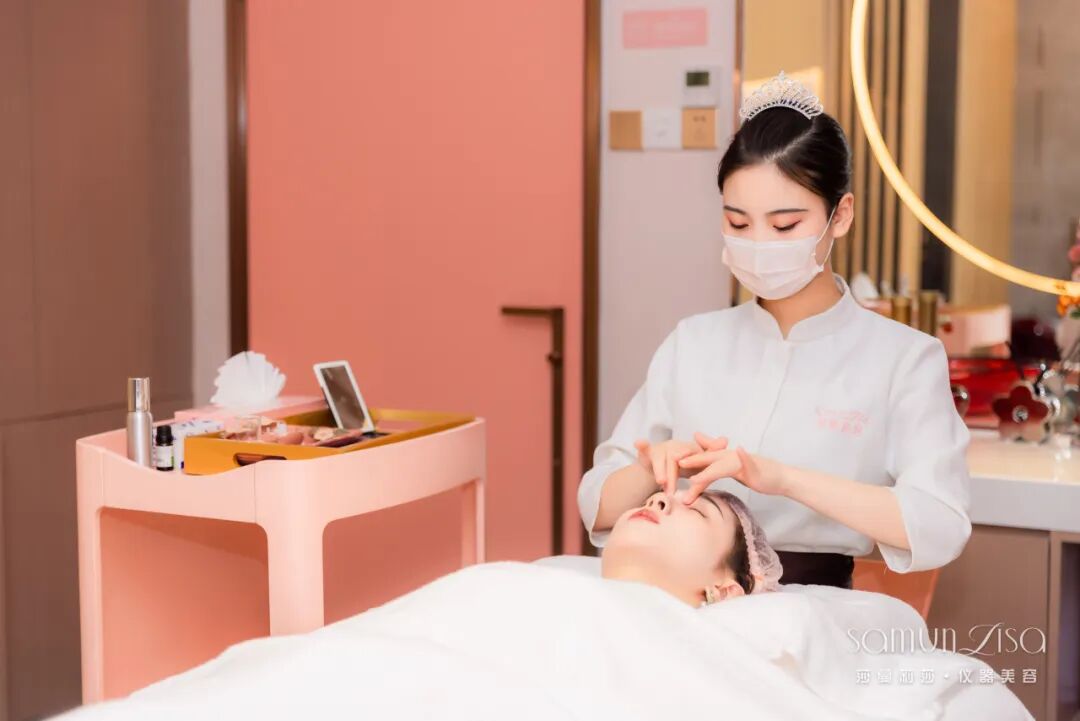 拒绝景区“人挤人”，莎蔓莉莎给您专属松弛感