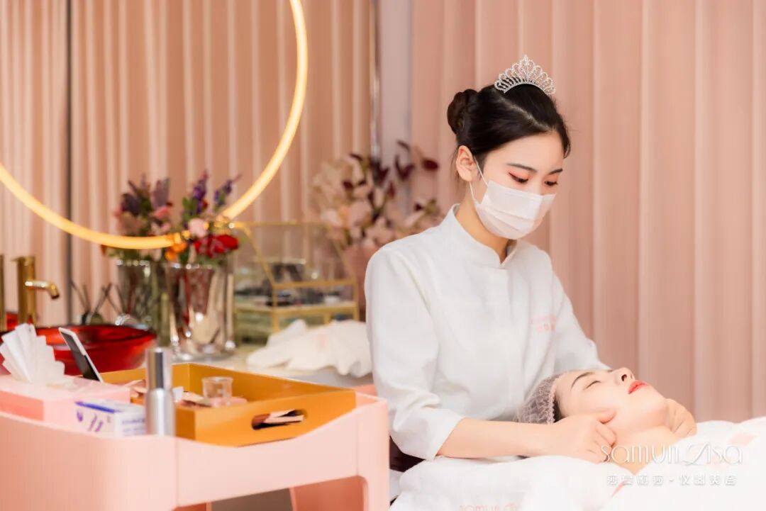 拒绝景区“人挤人”，莎蔓莉莎给您专属松弛感