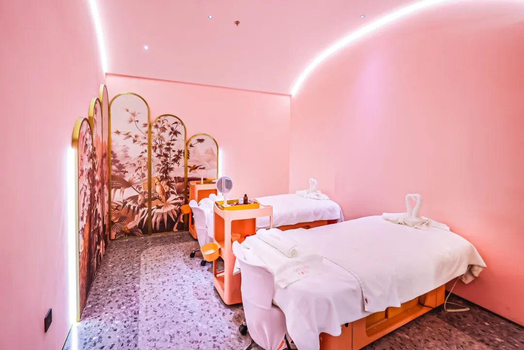 拒绝景区“人挤人”，莎蔓莉莎给您专属松弛感