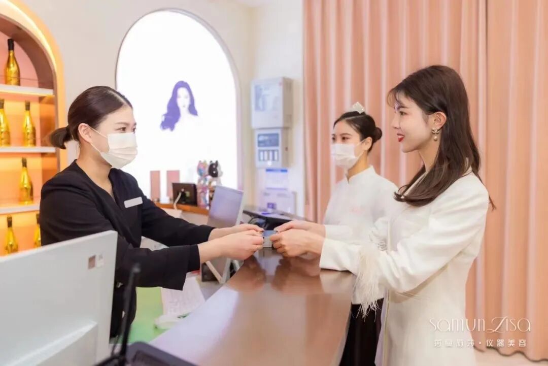 拒绝景区“人挤人”，莎蔓莉莎给您专属松弛感