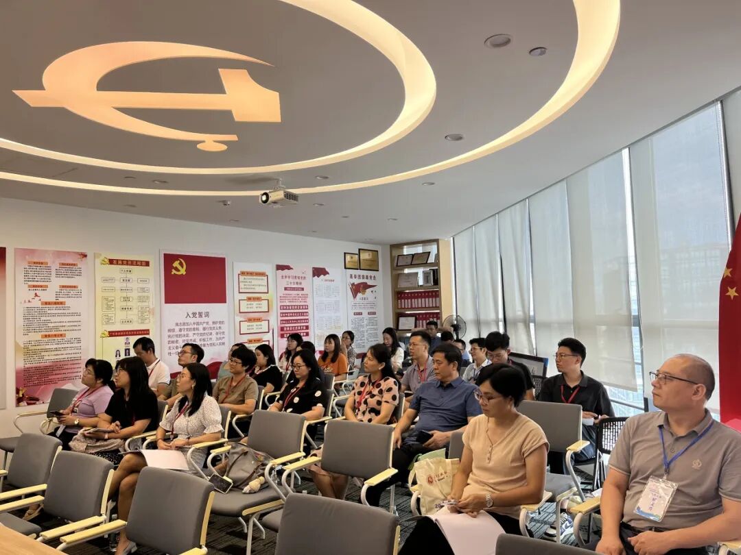 雄远动态｜增强法治观念 防范法律风险——我所叶秀雄律师受邀为全省中职院校管理干部研修班开展普法讲座