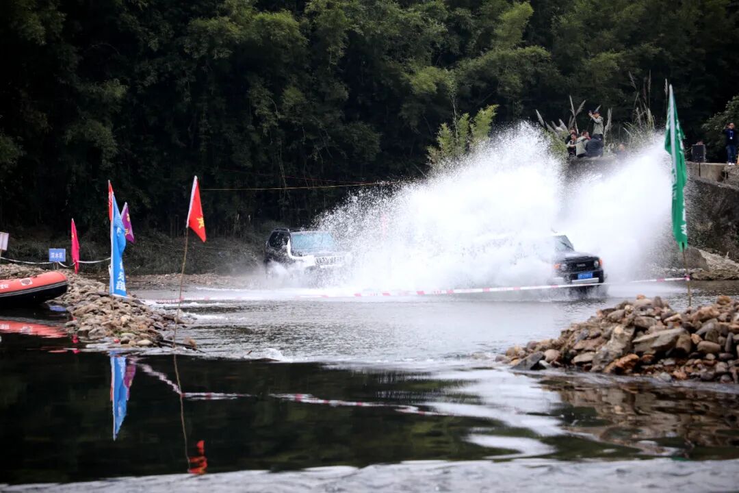融安县大将镇才妙村第四届金桔老家桔源节活动现场热闹非凡