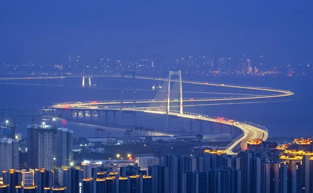 图片来源：新华社