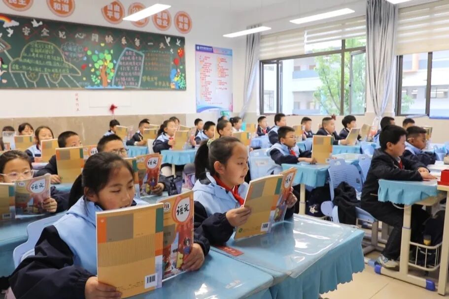 _【办好人民满意的教育】新学期 满载希望 共赴新程_【办好人民满意的教育】新学期 满载希望 共赴新程