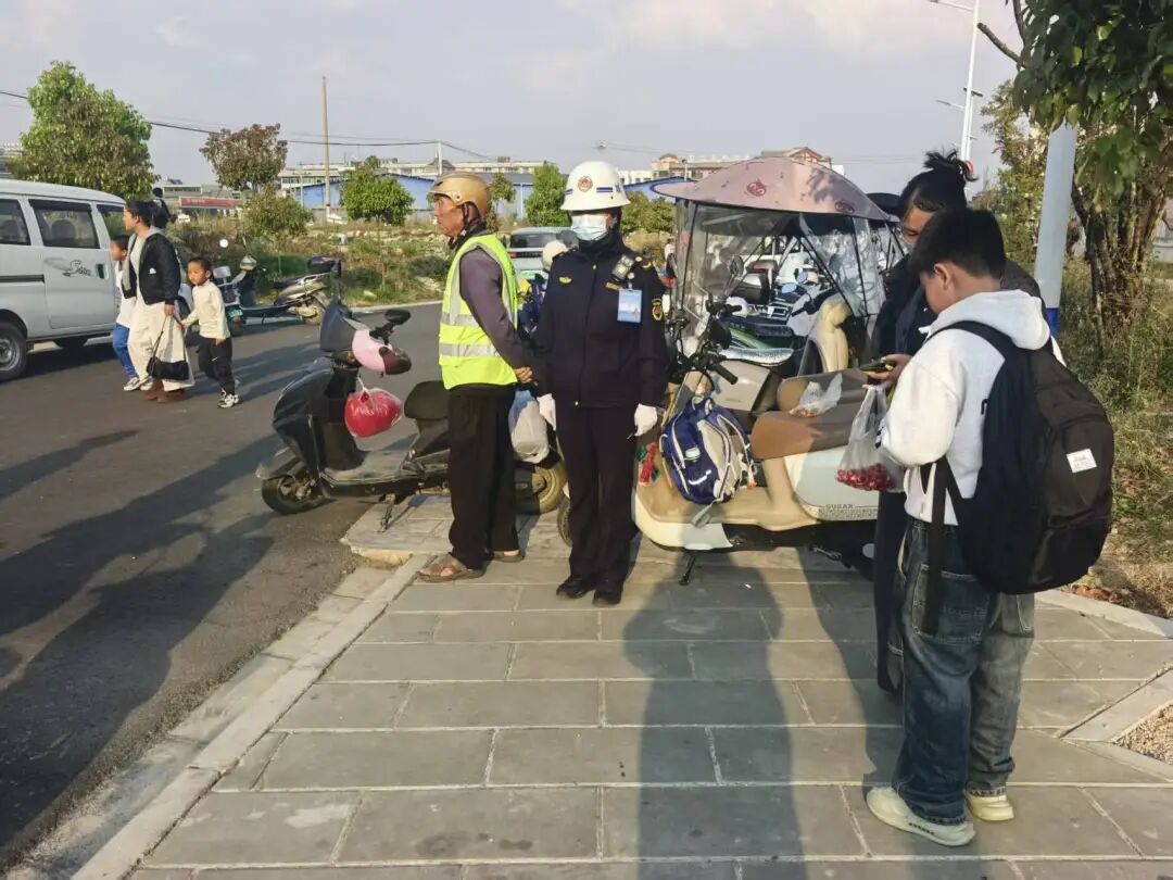 _破解城市管理难题_城管困局