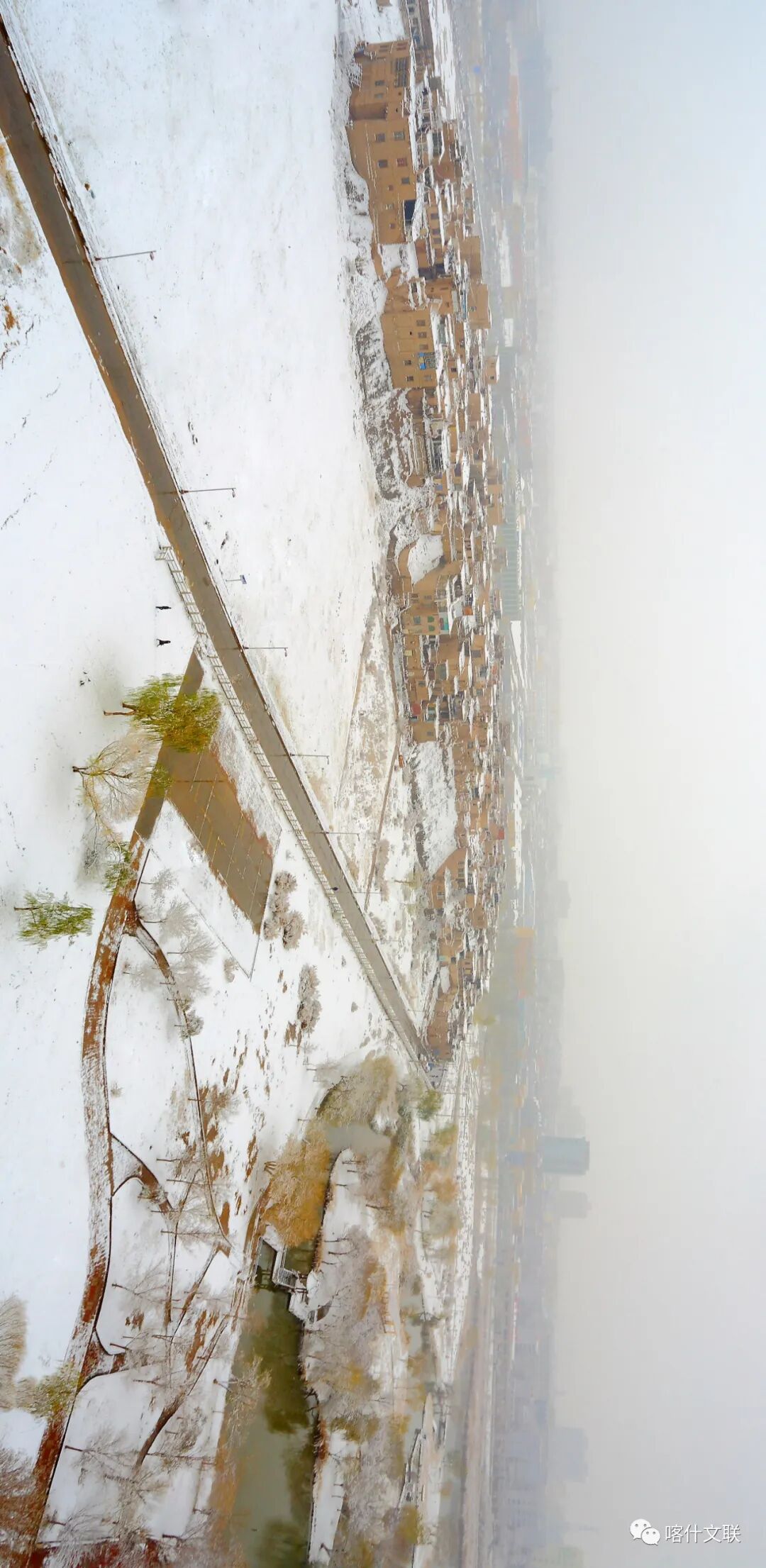 《远眺高台民居》