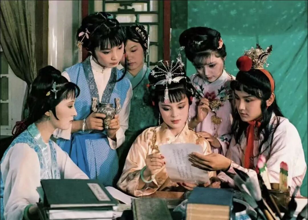 电视剧《红楼梦》剧照