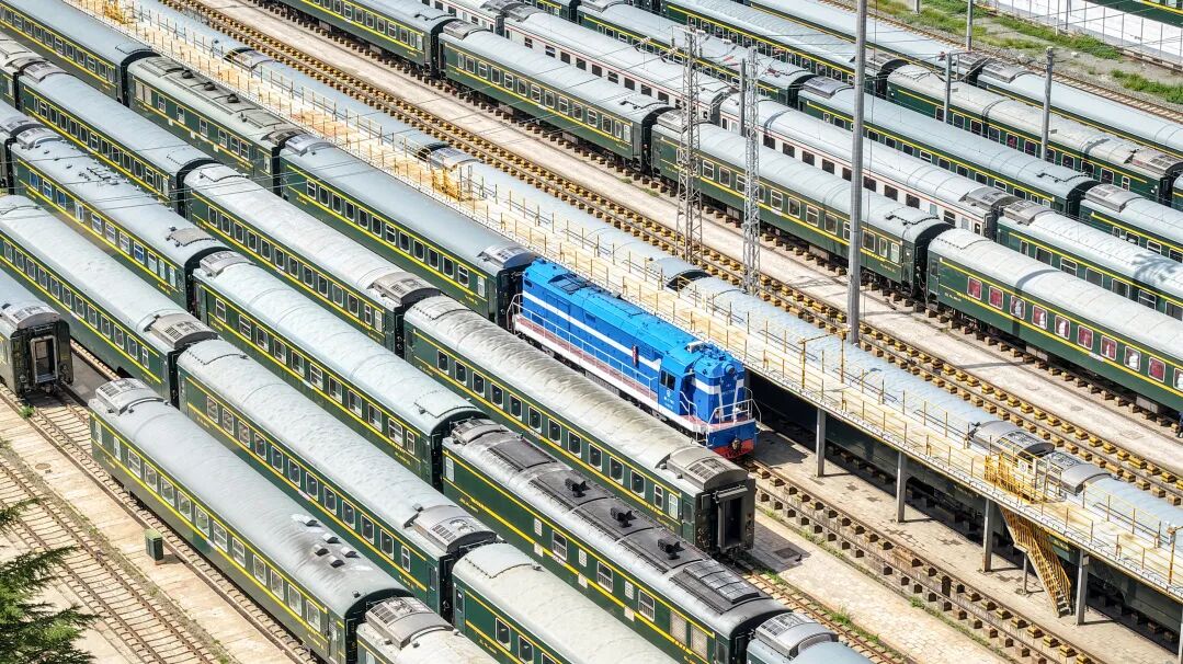 调车场版“羊皮筏子”：机车“漂流记”