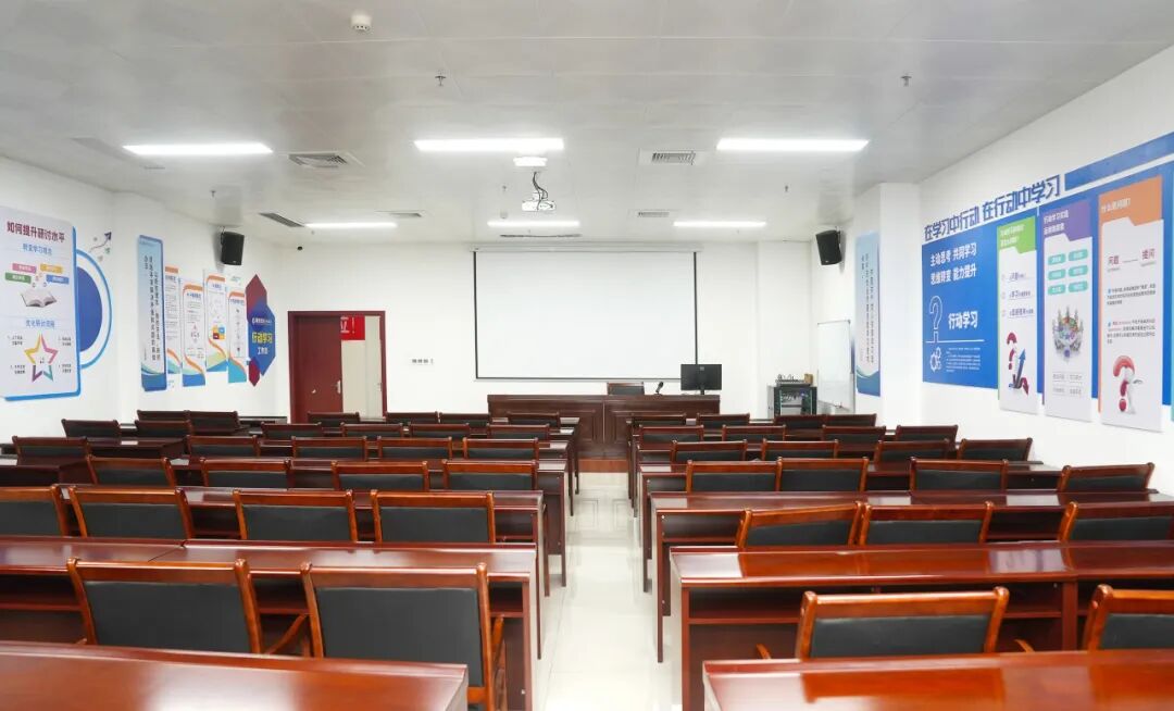 揭牌成立！柳鋼中金公司新增一個(gè)“學(xué)校+工作室”