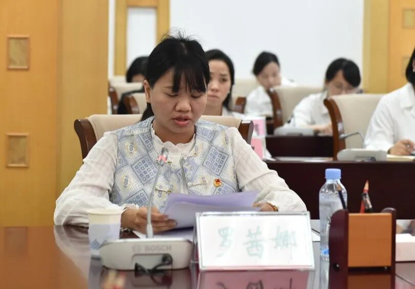 罗茜娜.JPG