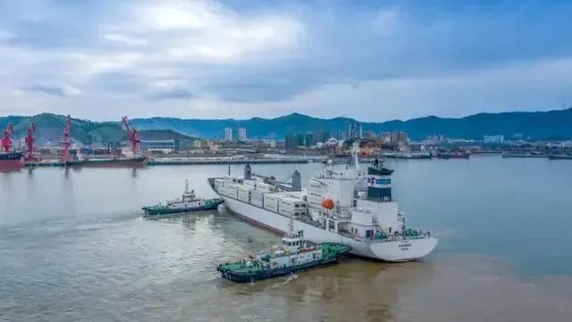 台州大麦屿港区项目获海关总署的批复，俄罗斯帝王蟹海运包船重点靠港口岸立项！(图1)