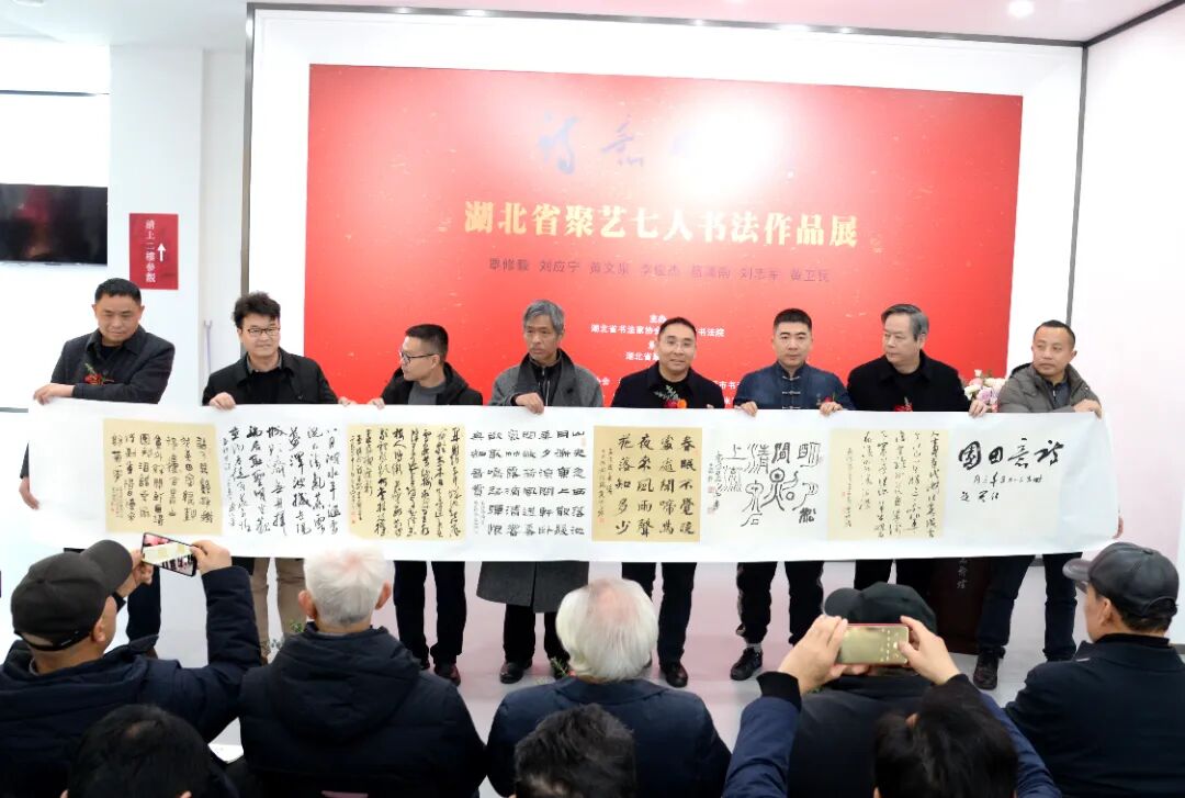 呼斯楞、李德戈景、苏勒亚其其格一起到草原学雷锋！ 第5张