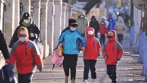 开学季叠加春季流行病高发期，师生如何顺利度过 - 封面新闻