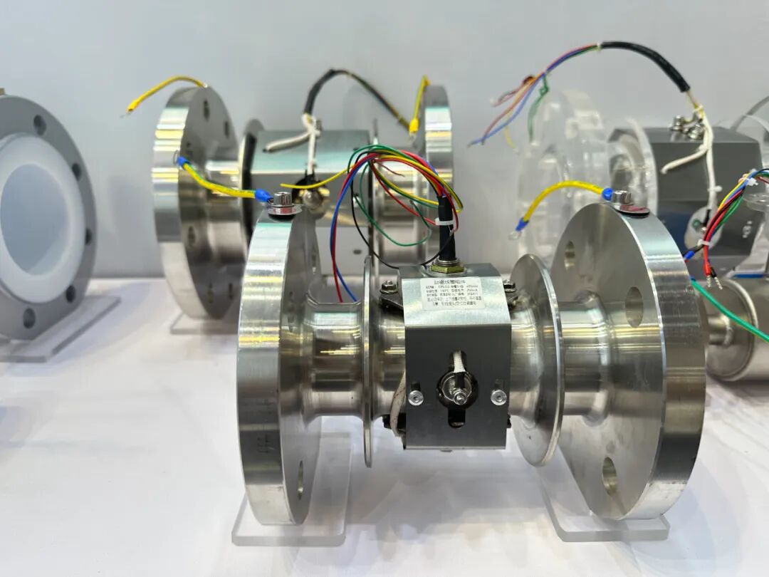 智能管道式电磁流量计传感器