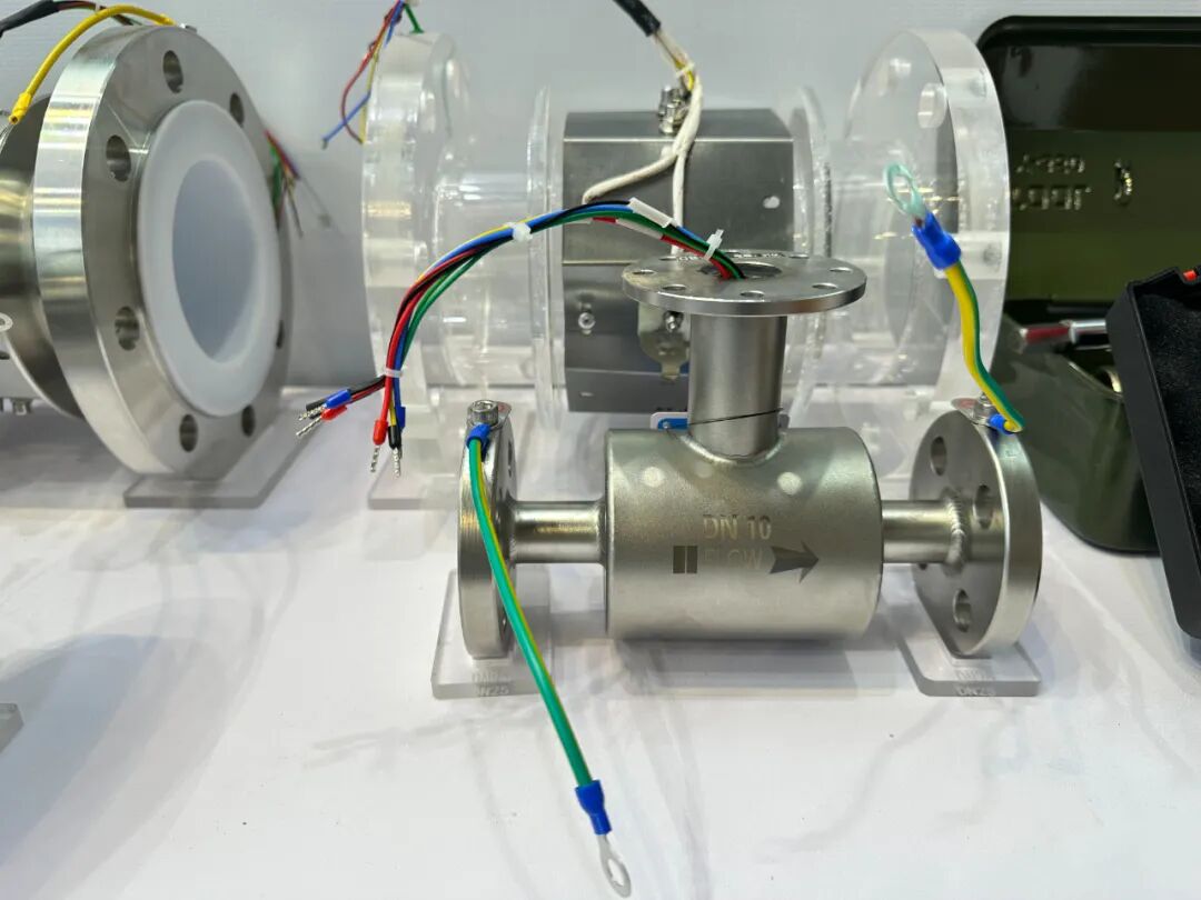 智能管道式电磁流量计传感器