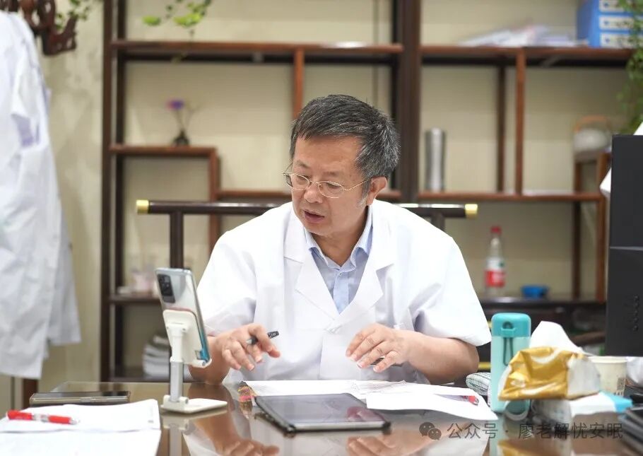 10个抑郁症里9个阳气不足，红枣这样煮水喝，每天喝一杯。除掉抑郁症的祸根，可惜很多人不知道！