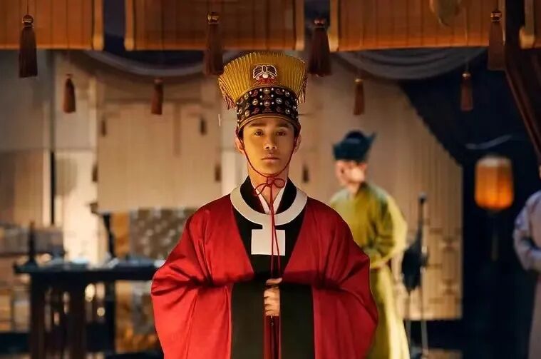 我给"宋代公主"做礼服:爆款古装剧的妆造正统吗?