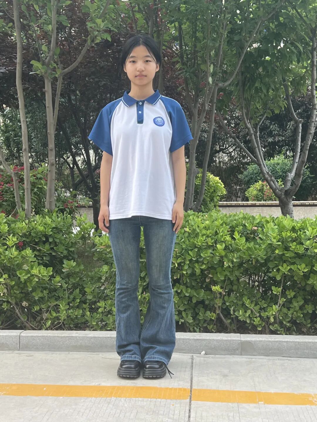 李梓涵,学校广播员,历史课代表.