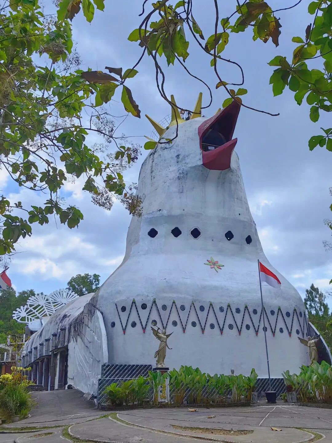 风光不输巴厘岛、历史比肩印度，印尼这座安逸小城，值得被安利1000次！
