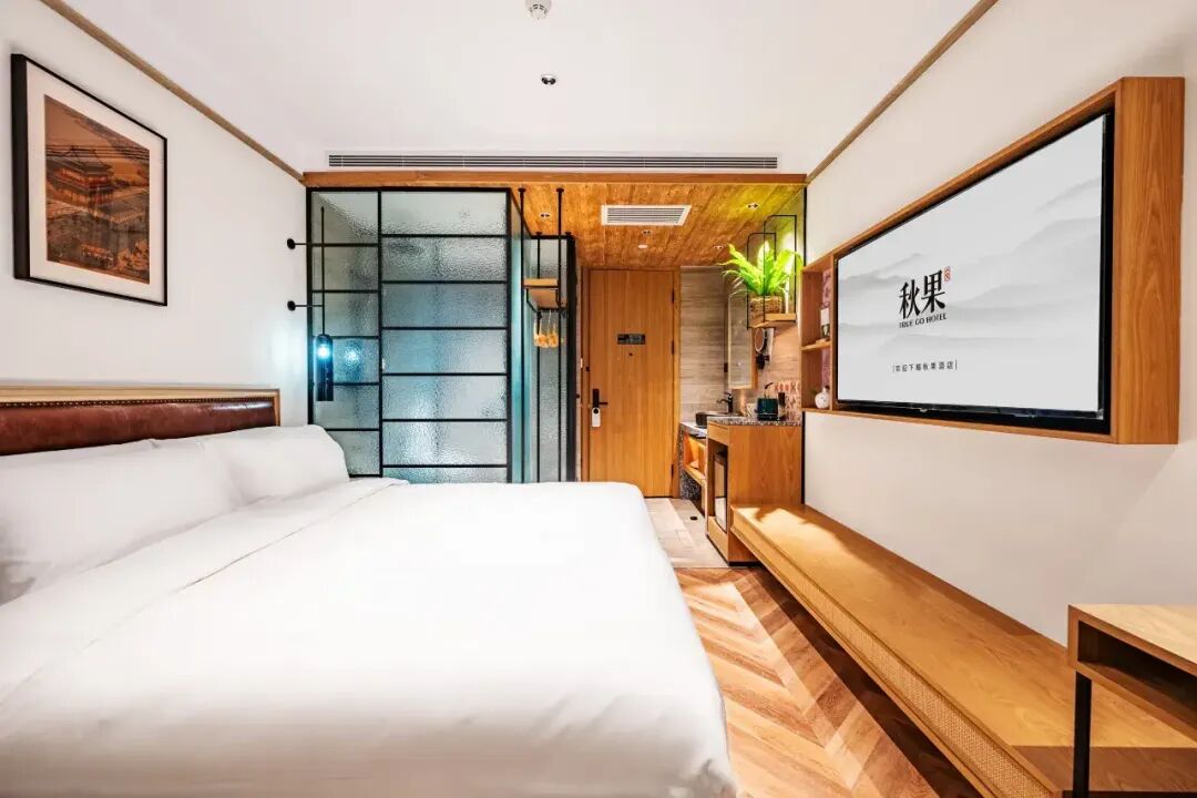 大湾区国庆飞新疆机票1400起 安吉云上草原酒店899两晚周末不加价有效期至2027年7月