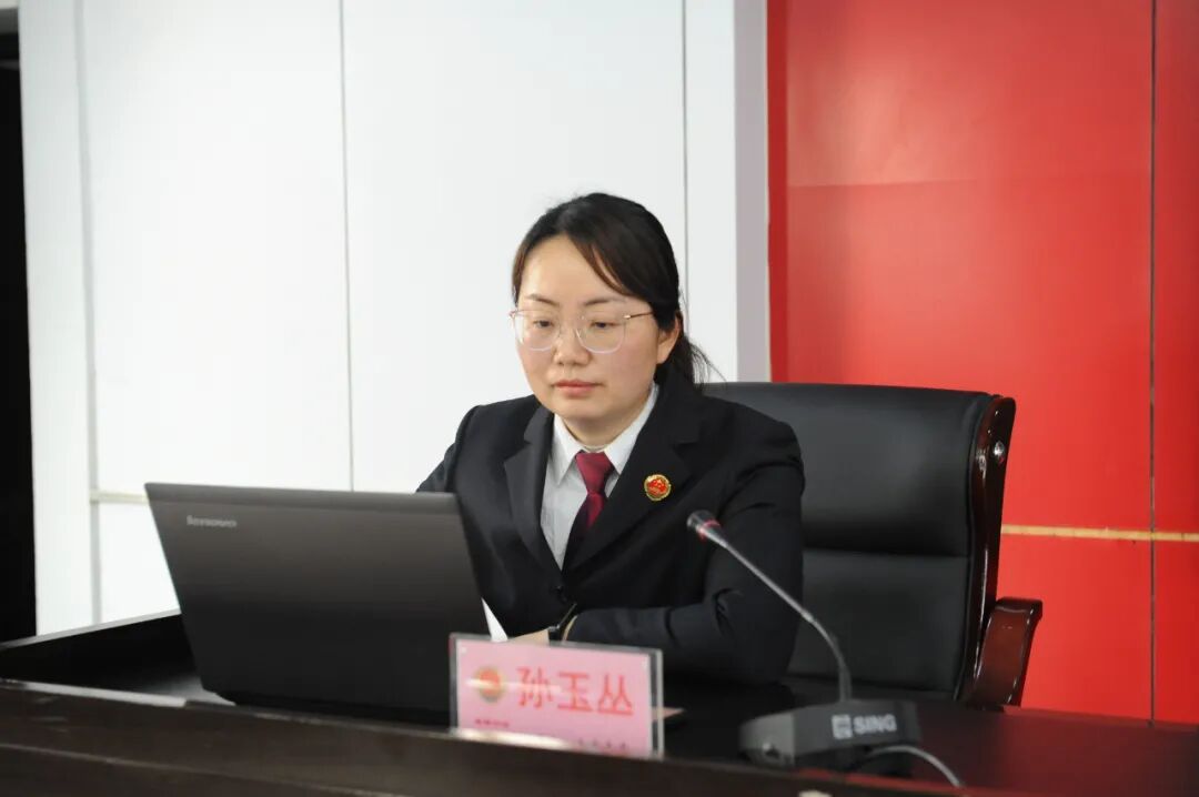 三八巾帼标兵事迹材料_巾帼标兵_三八红旗手和巾帼标兵