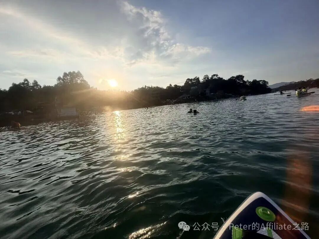 河源万绿湖桨板体验工作日人少水静适合远程办公户外放空