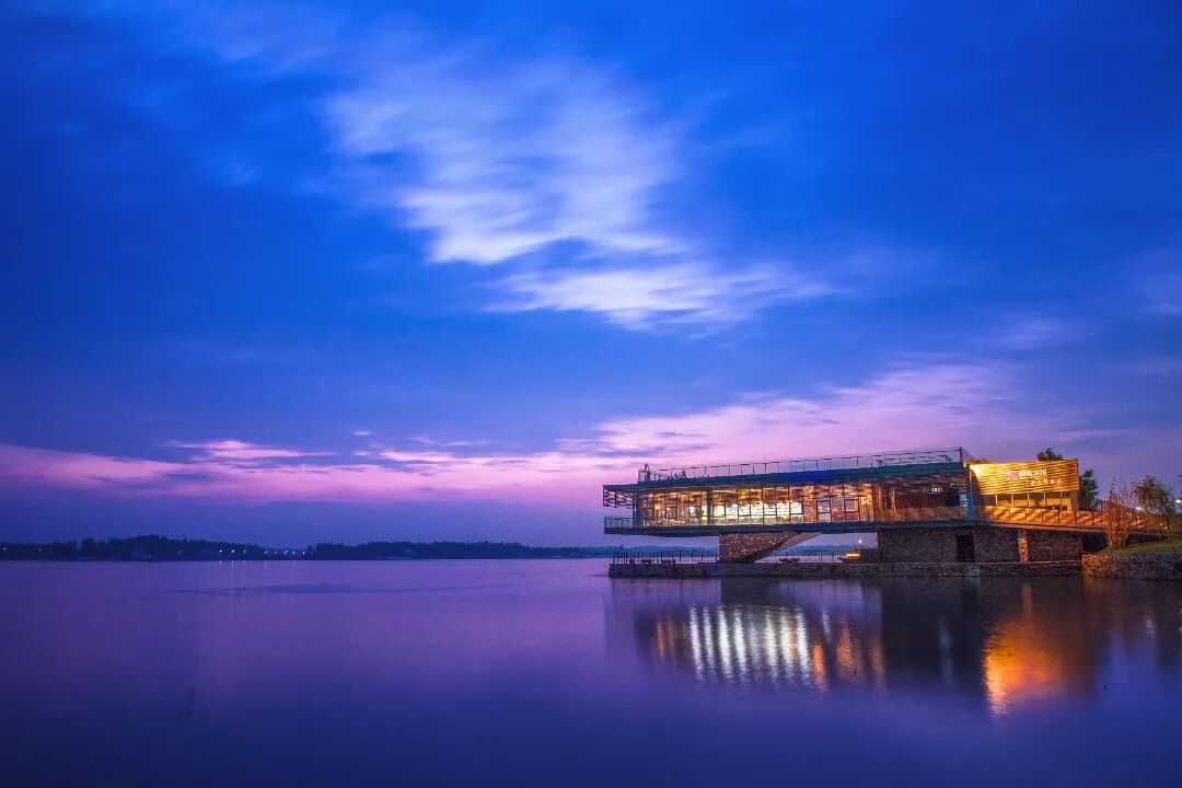 滨江夜景.jpg
