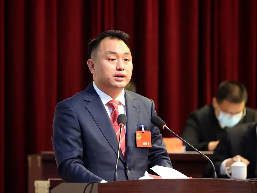 85后余洲,当选武夷山市市长