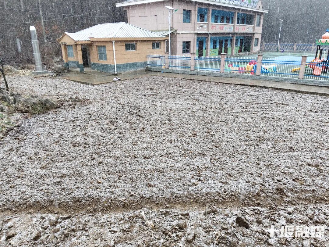 一秒入冬！十堰这两个地方又下雪了