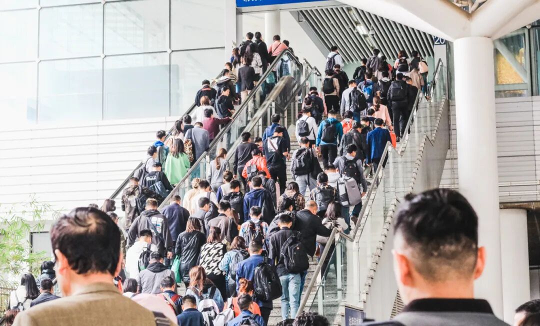 千库网_春运的车站_摄影图编号100225.jpg
