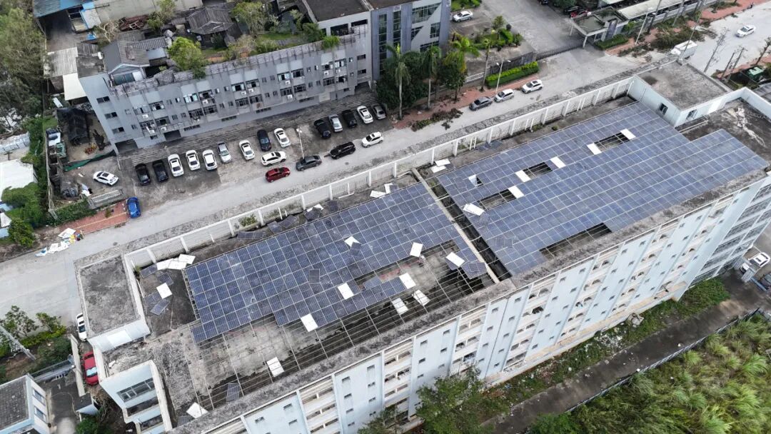 桦加沙减为强台风级