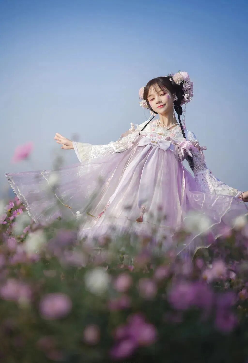 【美女】那个“一年赚一栋上海大别墅”的Lo圈模特，要进军娱乐圈了（组图） - 3