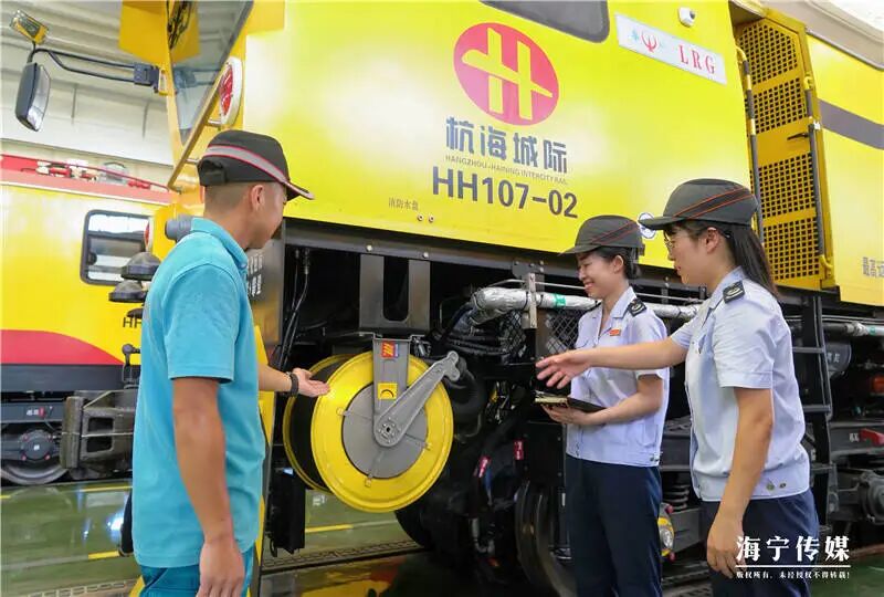 囧瑟婦科幻新片《超能挨算》預報 吃藥獲得超才氣