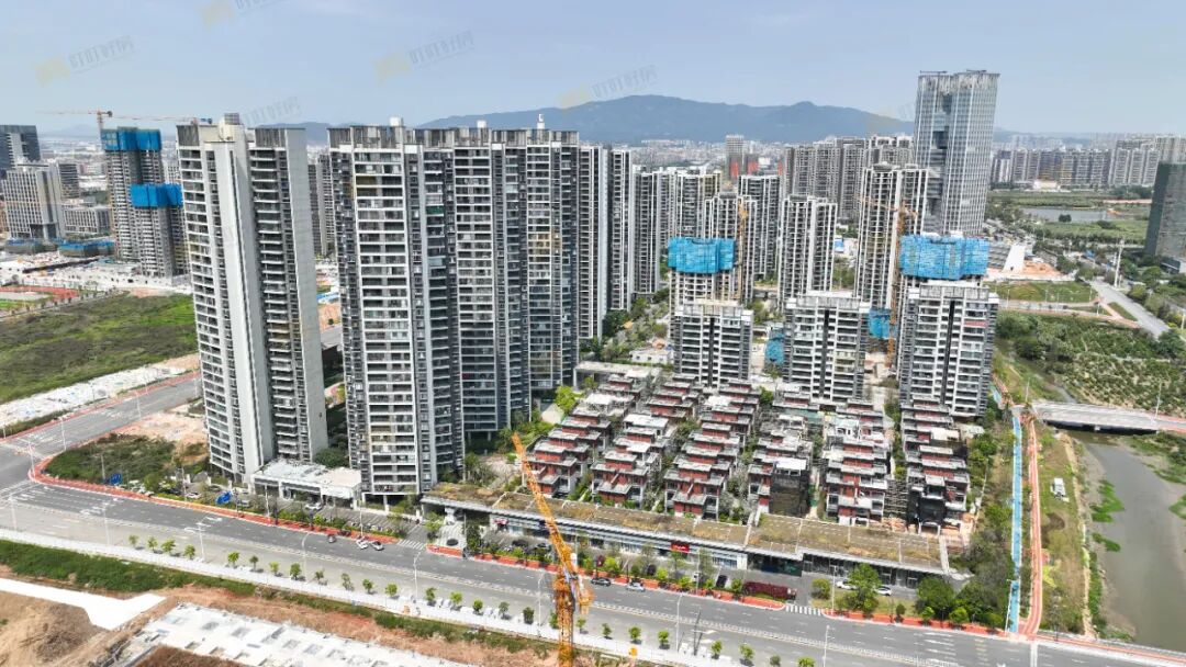 最新航拍大批现楼准备在新会买房的街坊看起来