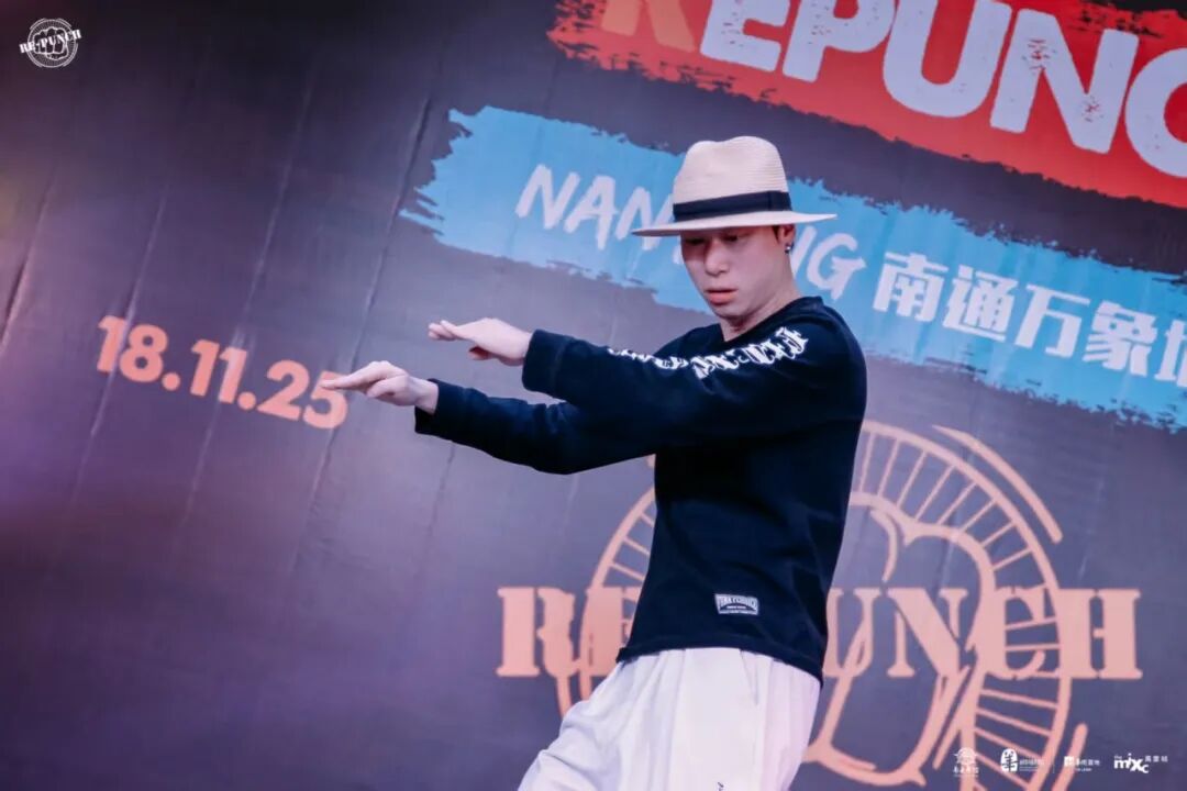 JUUN丝滑震感舞挑战