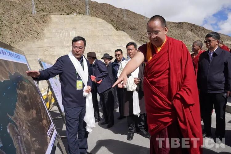 班禅在日喀则勉励搬迁群众建设美好家园