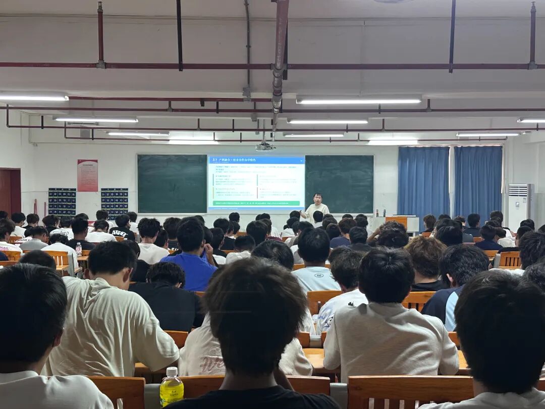 智能机电学院2.jpg