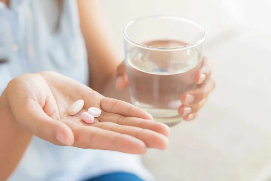 BE药片治什么作用女子把药片掰开吃致昏迷！这些药用法错了要出事……_https://www.jmylbn.com_新闻资讯_第11张