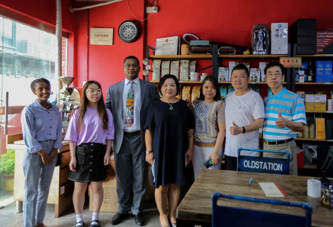 埃塞俄比亚驻广州总领事馆一行访问金达咖啡饮品城